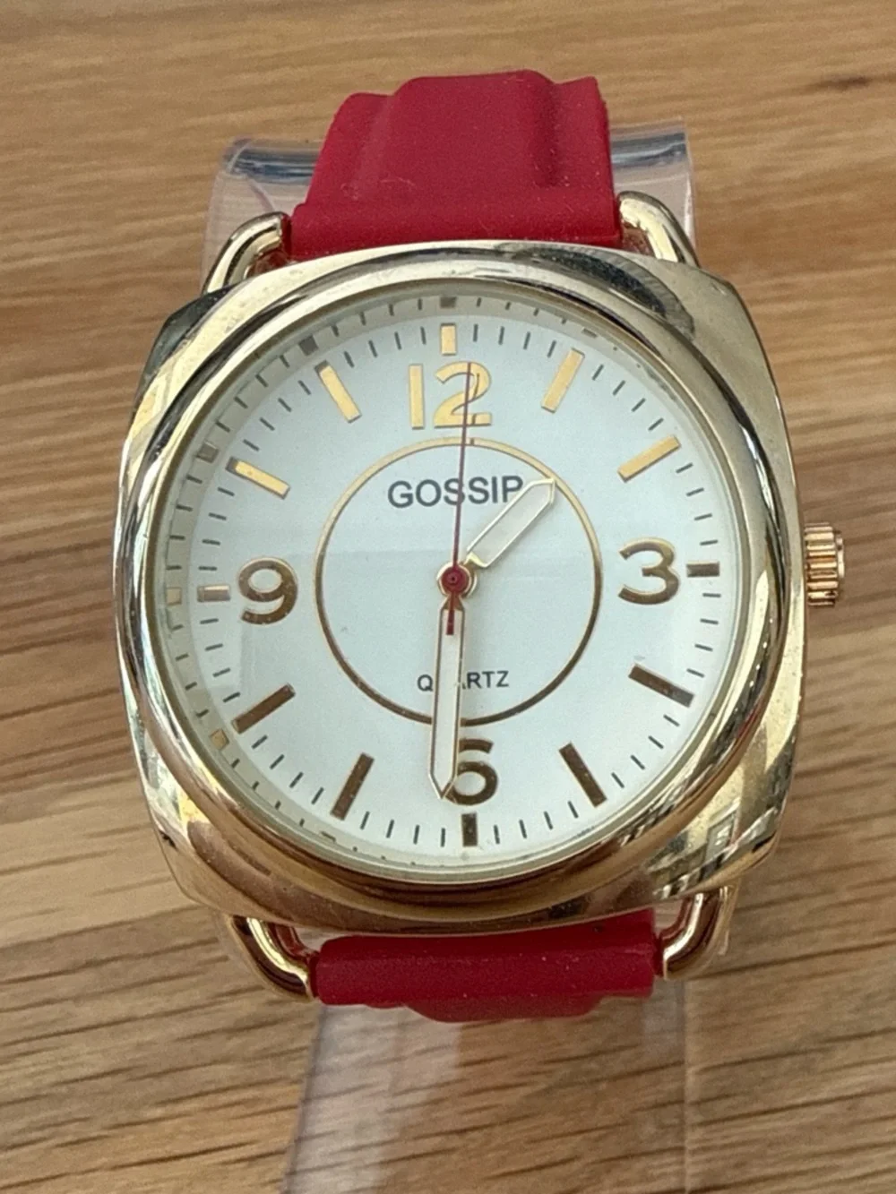 Gossip Big Chunky Gold Case Red Jelly Strap Quartz Watch, New Battery, Runs Well
